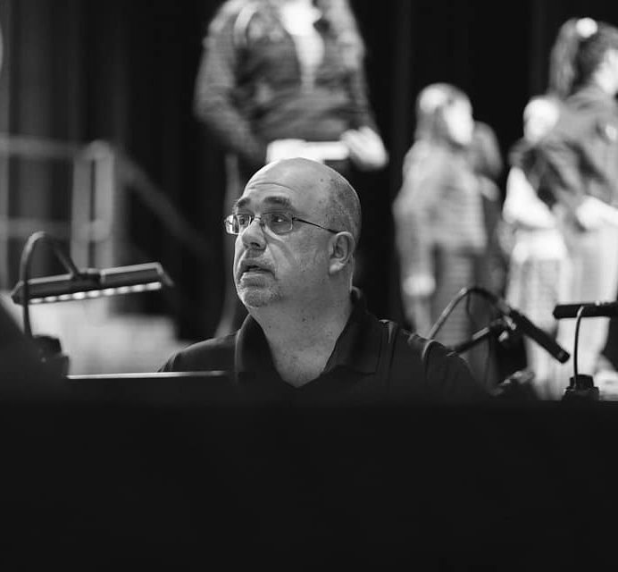 57368805_10218329104356446_3413335167261999104_n David Burch, Organist